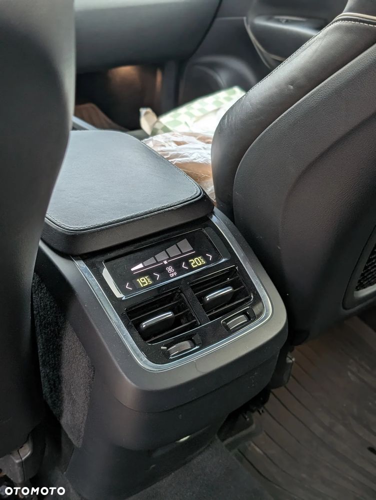 Volvo XC 90 - 13