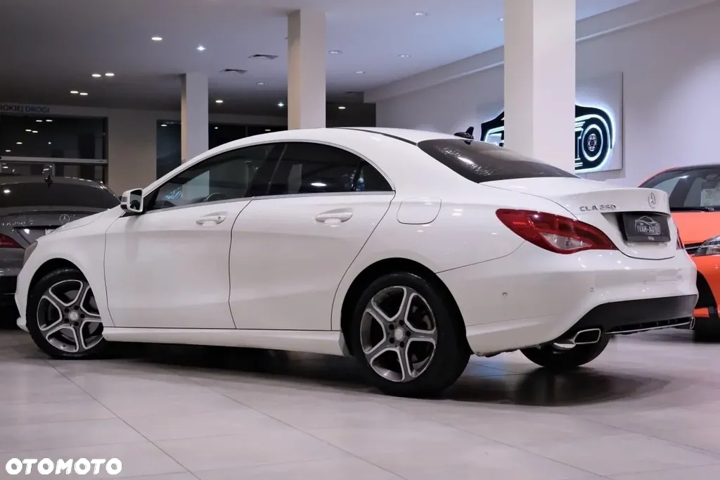 Mercedes-Benz CLA 250 7G-DCT - 10