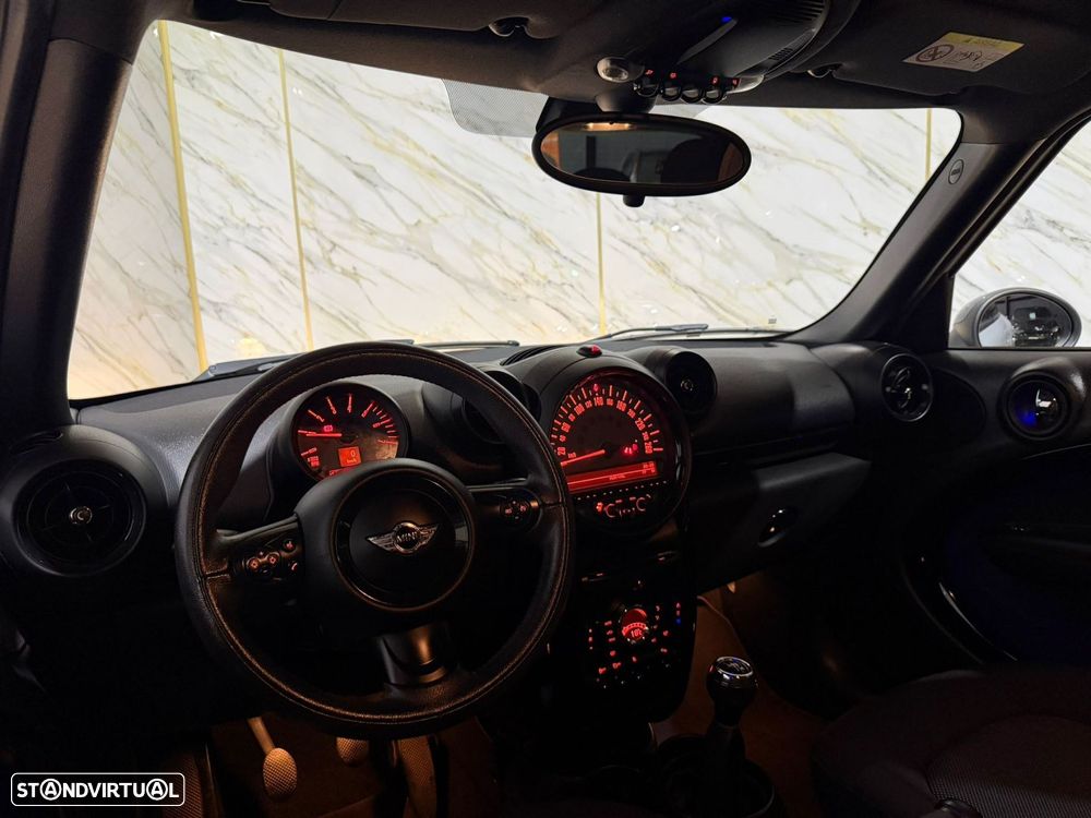 MINI Countryman Cooper D - 16