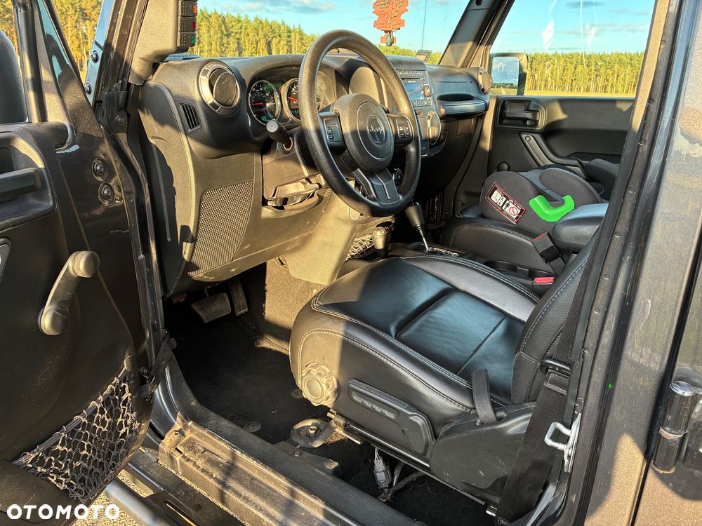 Jeep Wrangler - 11