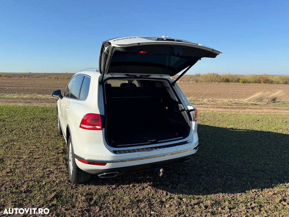 Volkswagen Touareg 3.0 V6 TDI BMT - 9
