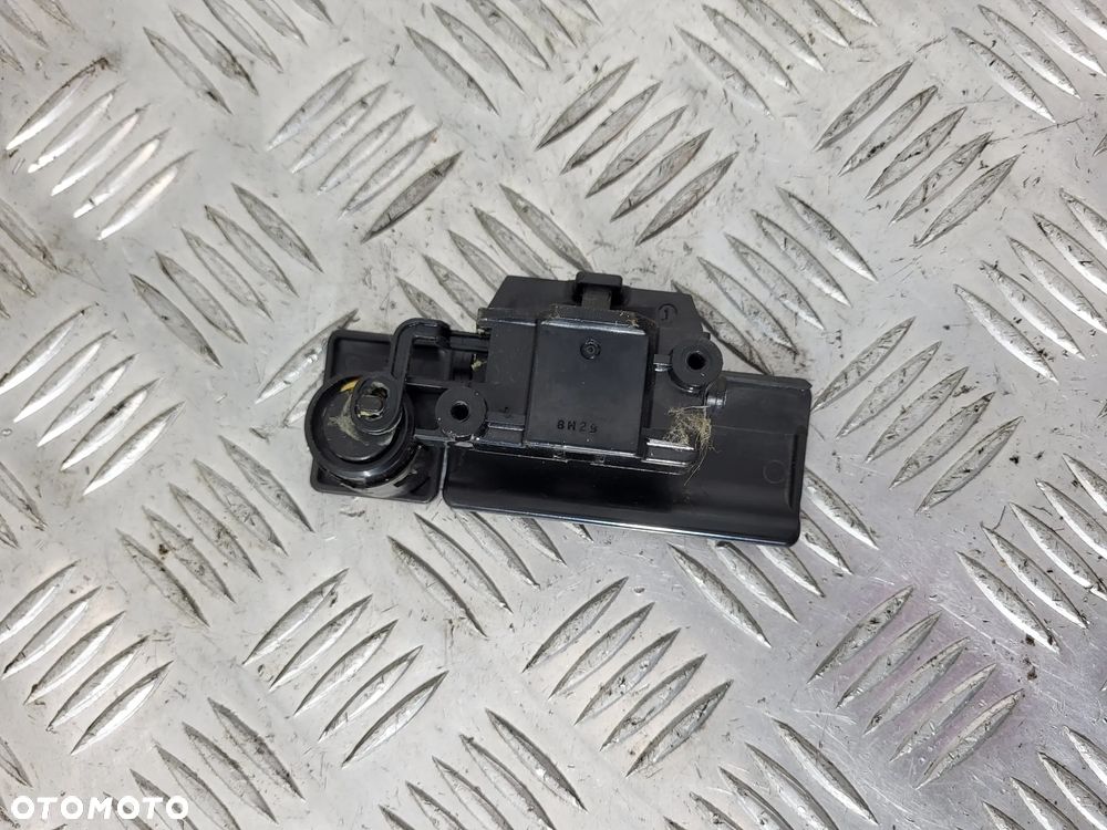 Suzuki Grand Vitara II Klamka Schowka - 3