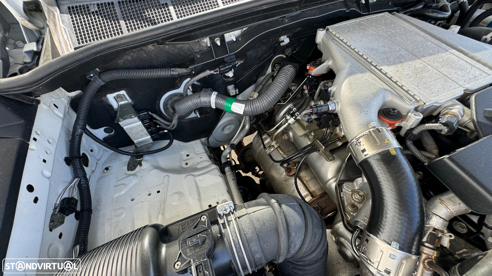 Toyota Hilux 2.4 D-4D 4WD CD CM - 40