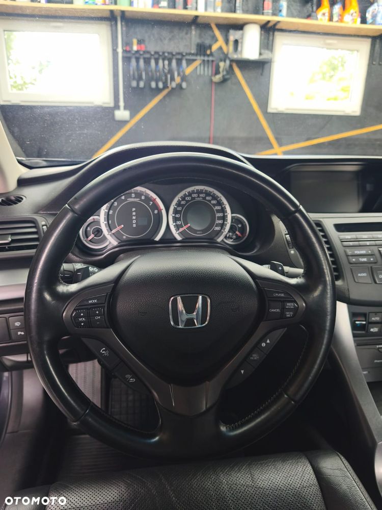Honda Accord 2.0 Executive Navi - 11