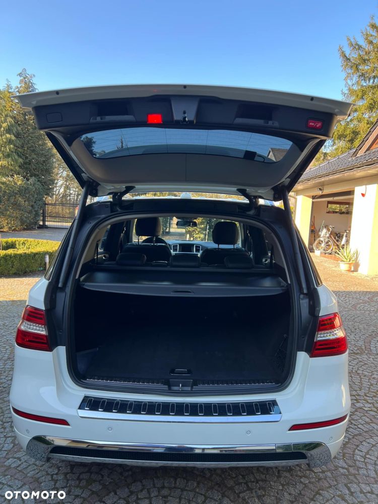 Mercedes-Benz ML - 13