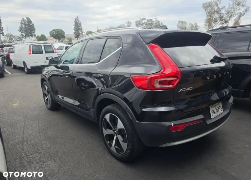 Volvo XC 40 - 5