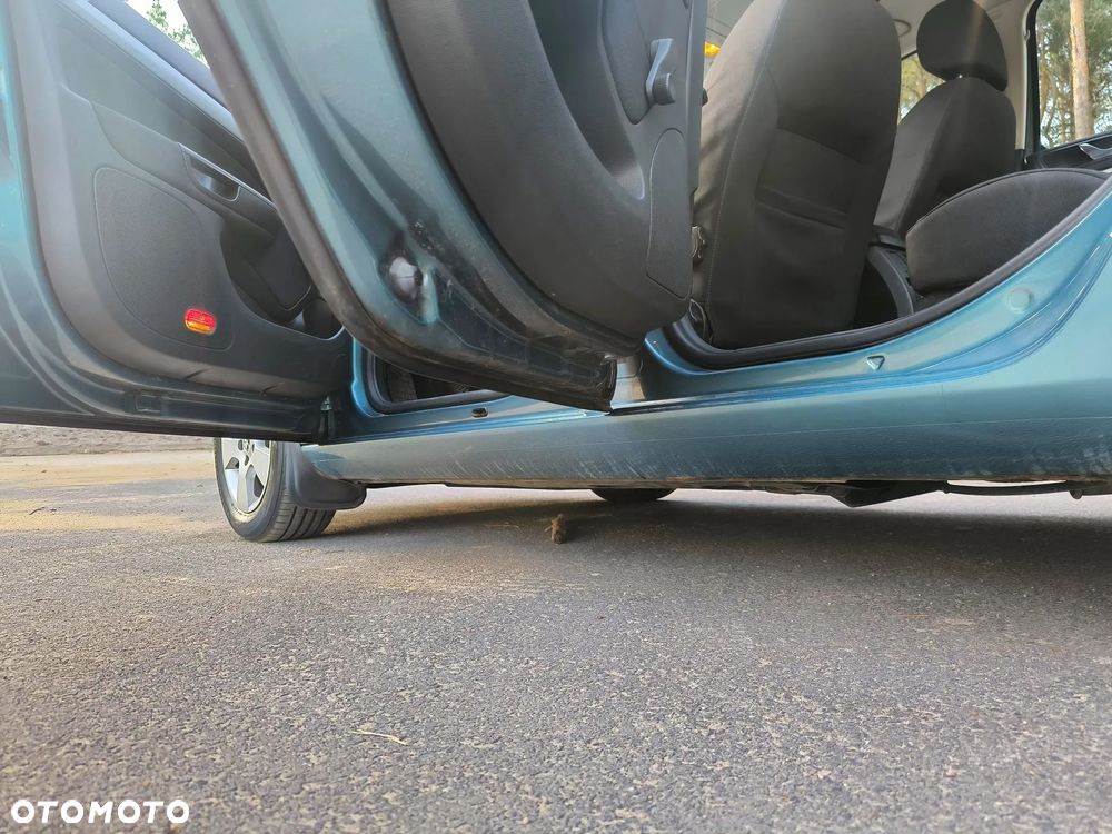 Skoda Octavia 1.6 Combi Ambiente - 14