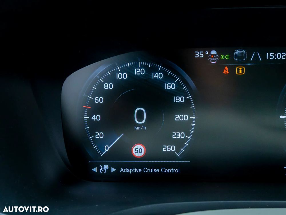 Volvo V60 T6 AWD Recharge Geartronic Inscription - 38