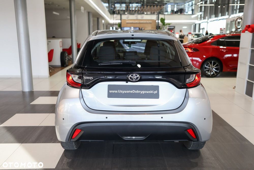 Toyota Yaris - 4