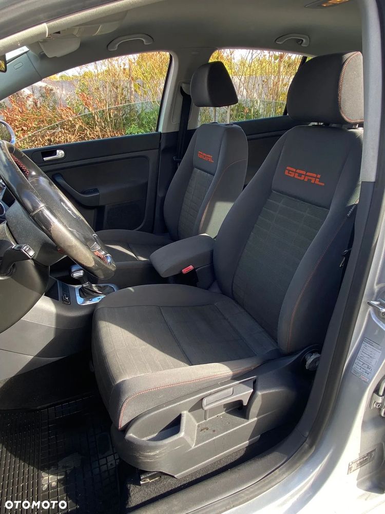 Volkswagen Golf Plus - 12