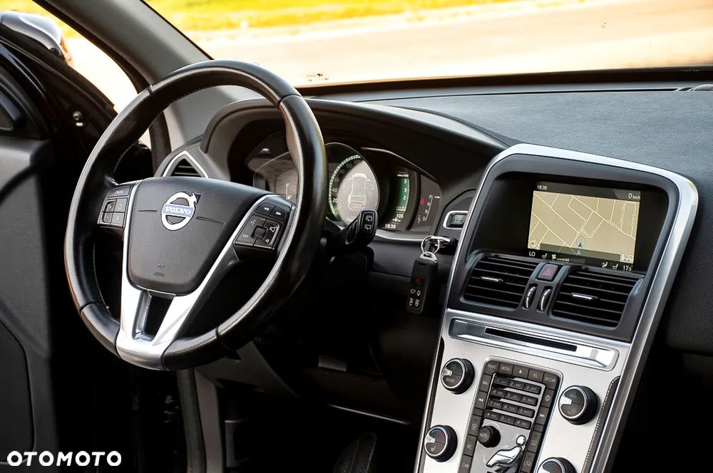 Volvo XC 60 D3 Geartronic Ocean Race - 24