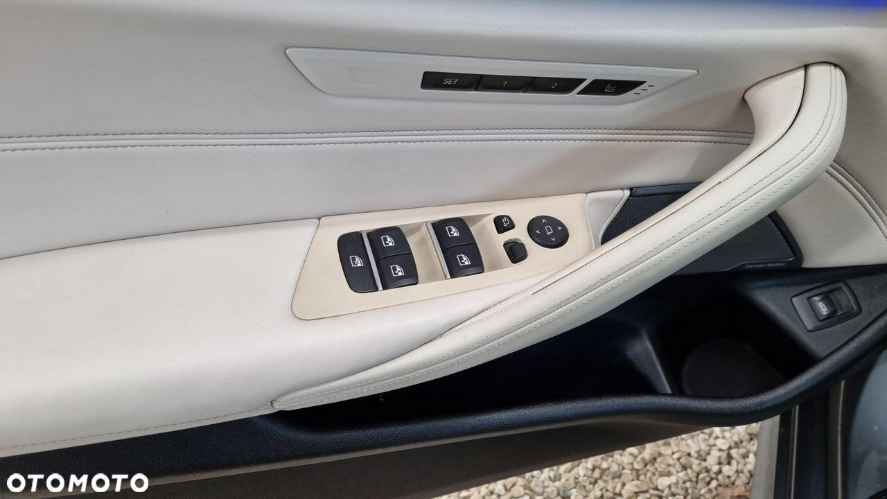 BMW Seria 5 - 10