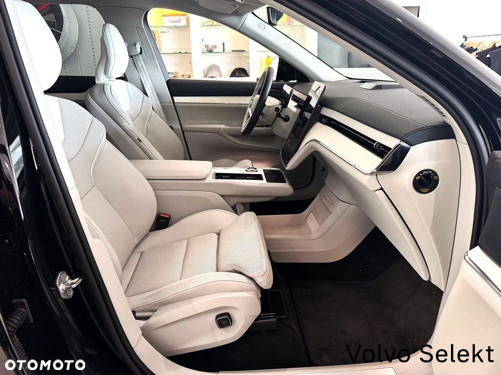 Volvo EX90 - 10