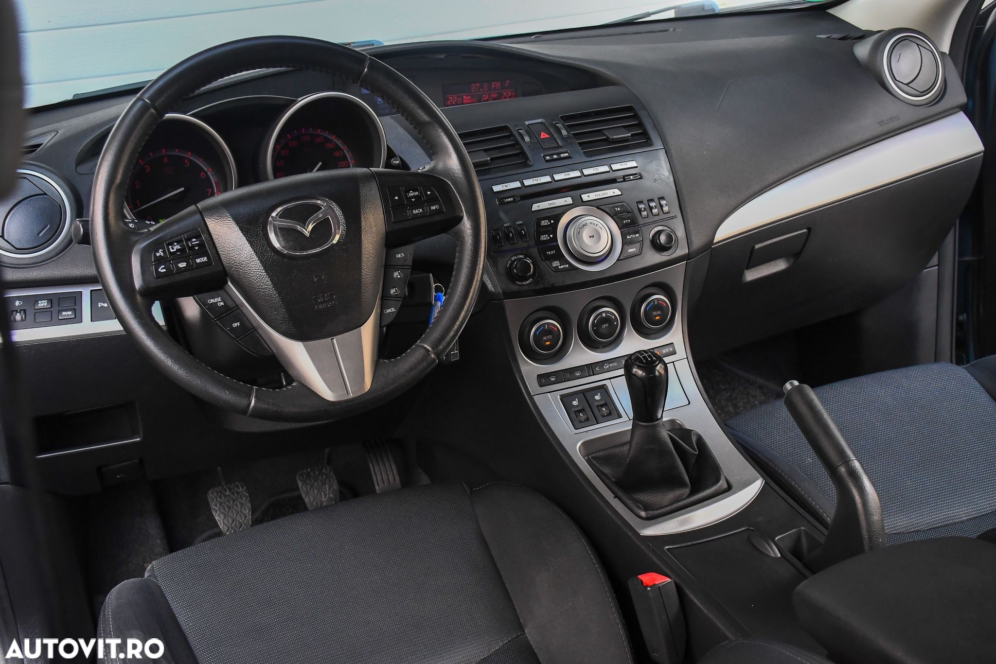 Mazda 3 - 8