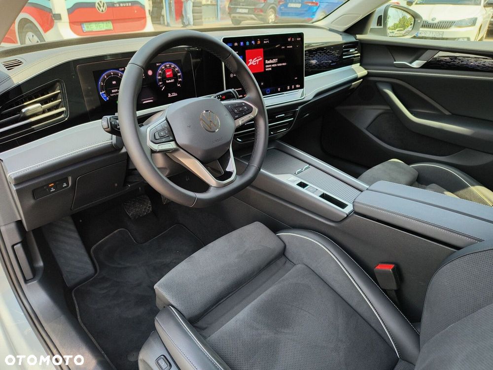 Volkswagen Passat - 13