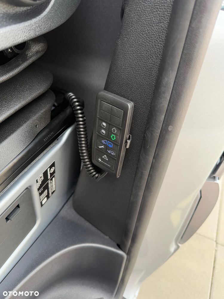 Mercedes-Benz Sprinter - 23