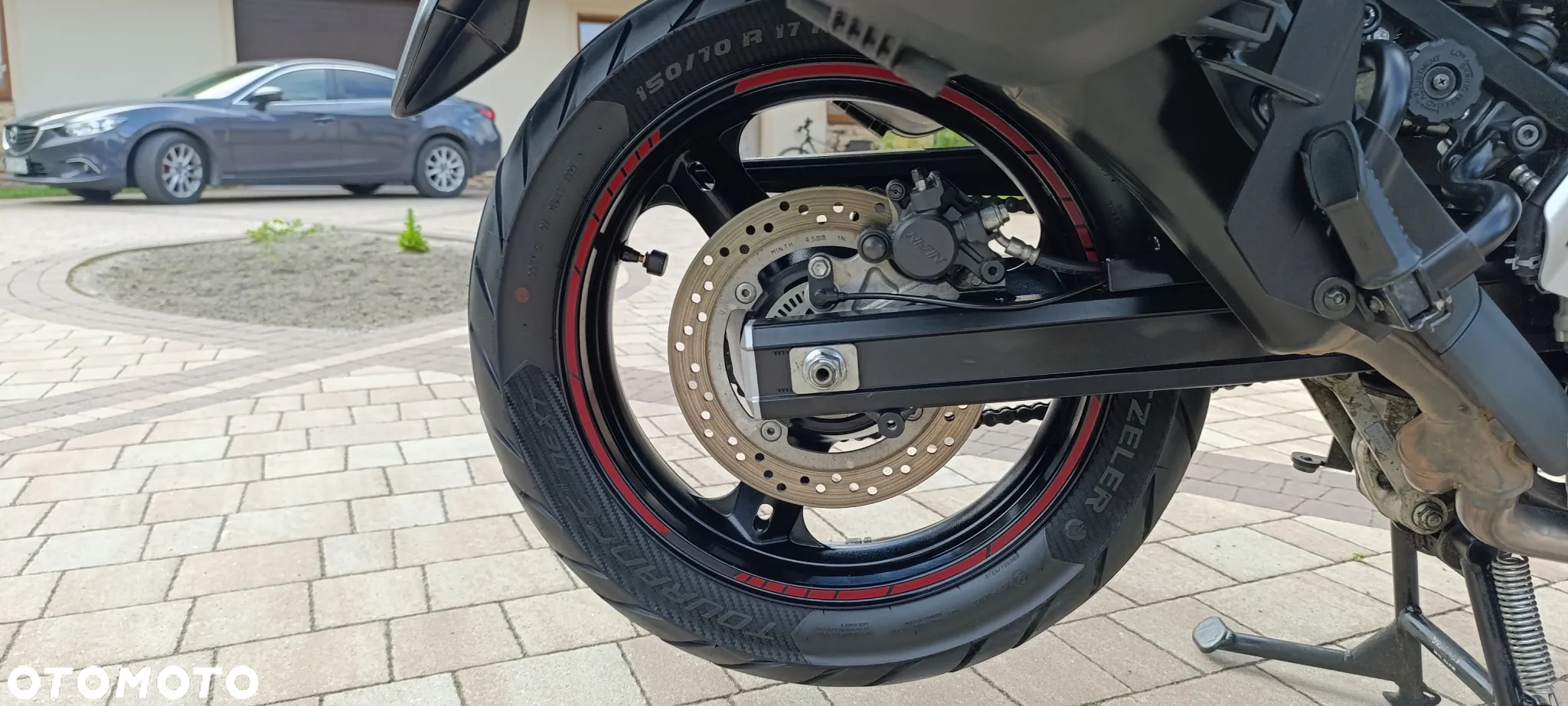 Suzuki V-STROM - 24