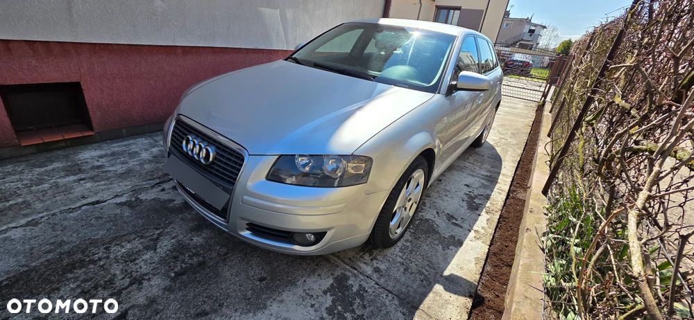 Audi A3 Sportback - 1