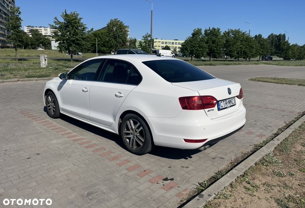 Volkswagen Jetta 1.4 TSI Comfortline - 4