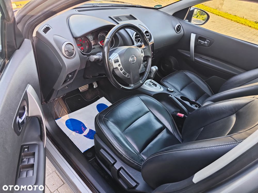 Nissan Qashqai 2.0 dCi 4 x 4 DPF tekna - 16