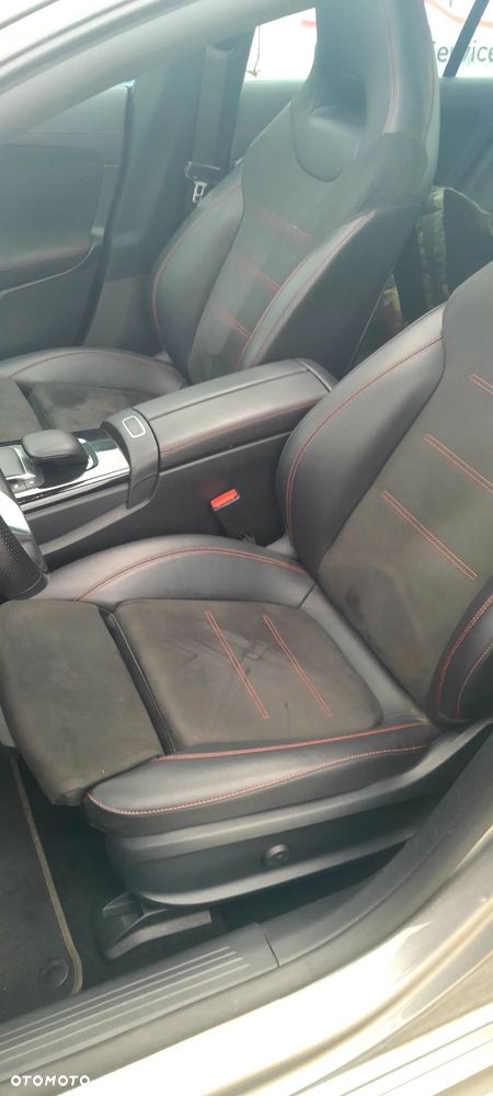 Mercedes-Benz CLA 250 AMG Line 7G-DCT - 24