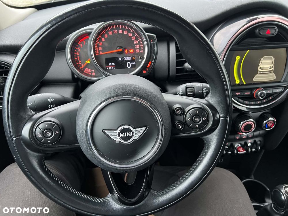 MINI ONE Classic Trim - 17