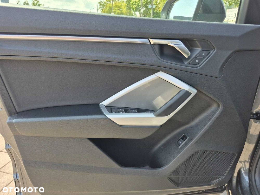 Audi Q3 Sportback - 14