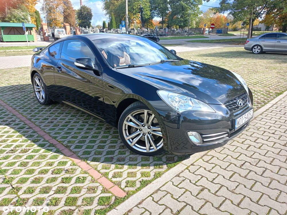 Hyundai Genesis Coupe 2.0 T - 1