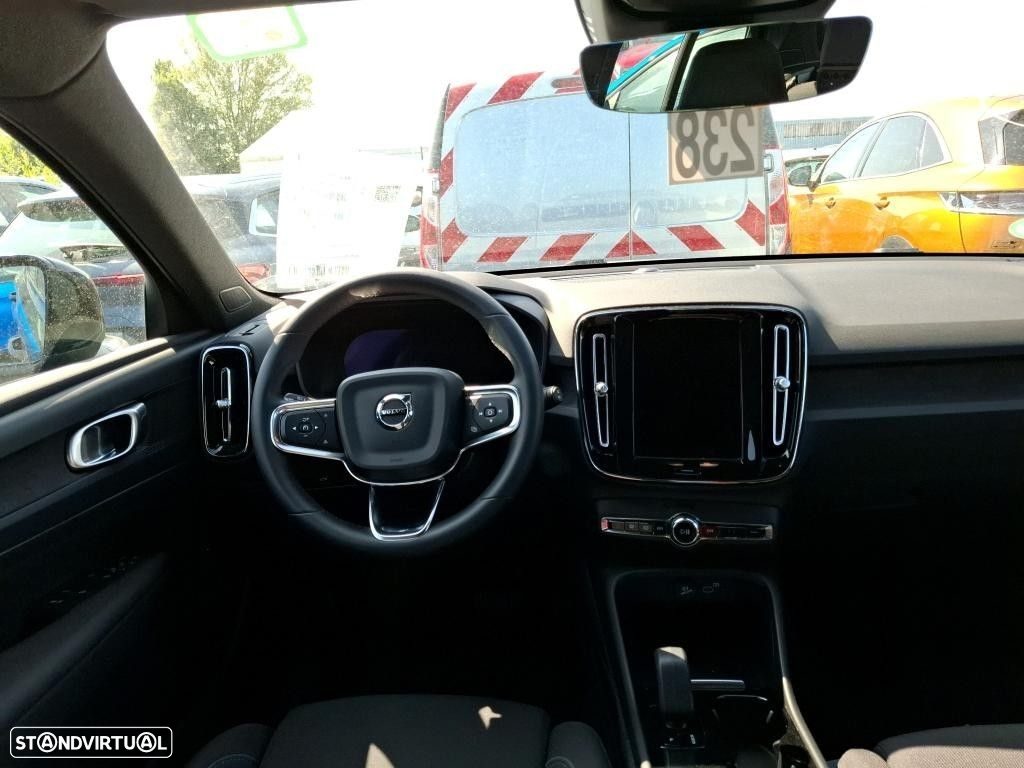 Volvo XC 40 Recharge Pro - 8