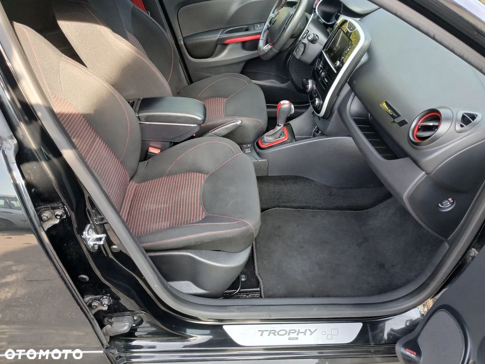 Renault Clio - 24