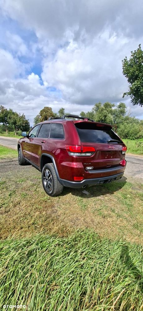 Jeep Grand Cherokee - 8