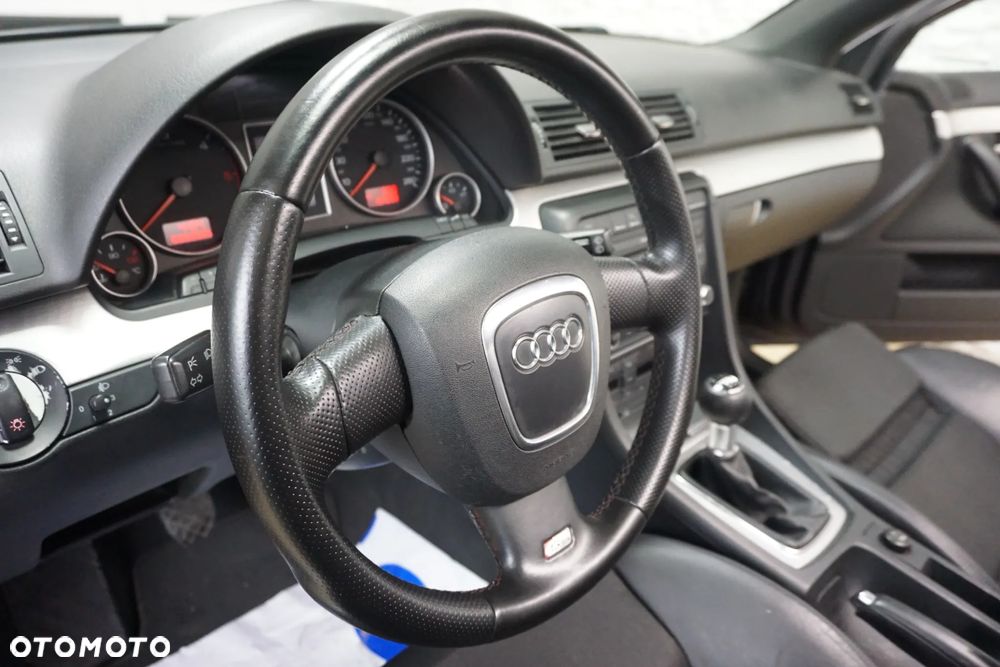 Audi A4 Avant 2.0 TDI - 23