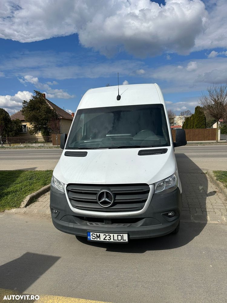 Mercedes-Benz Sprinter - 1