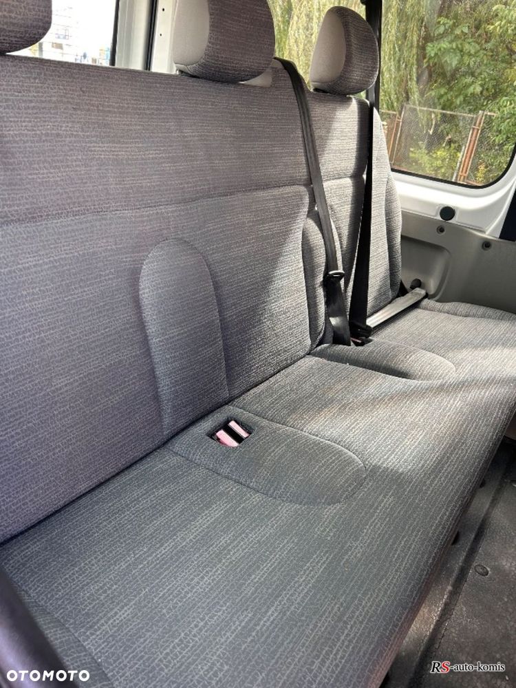 Renault Trafic - 18