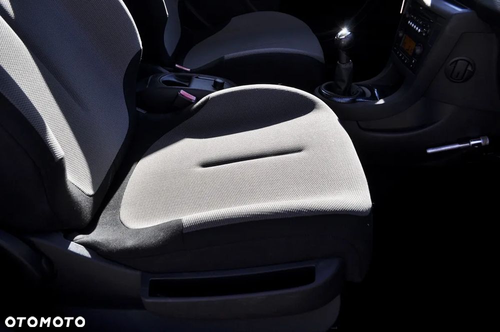 Citroën C4 1.6 HDi Impress - 31