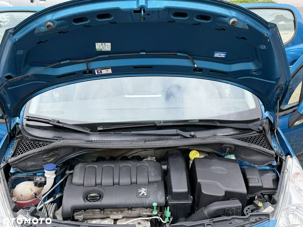 Peugeot 207 - 24