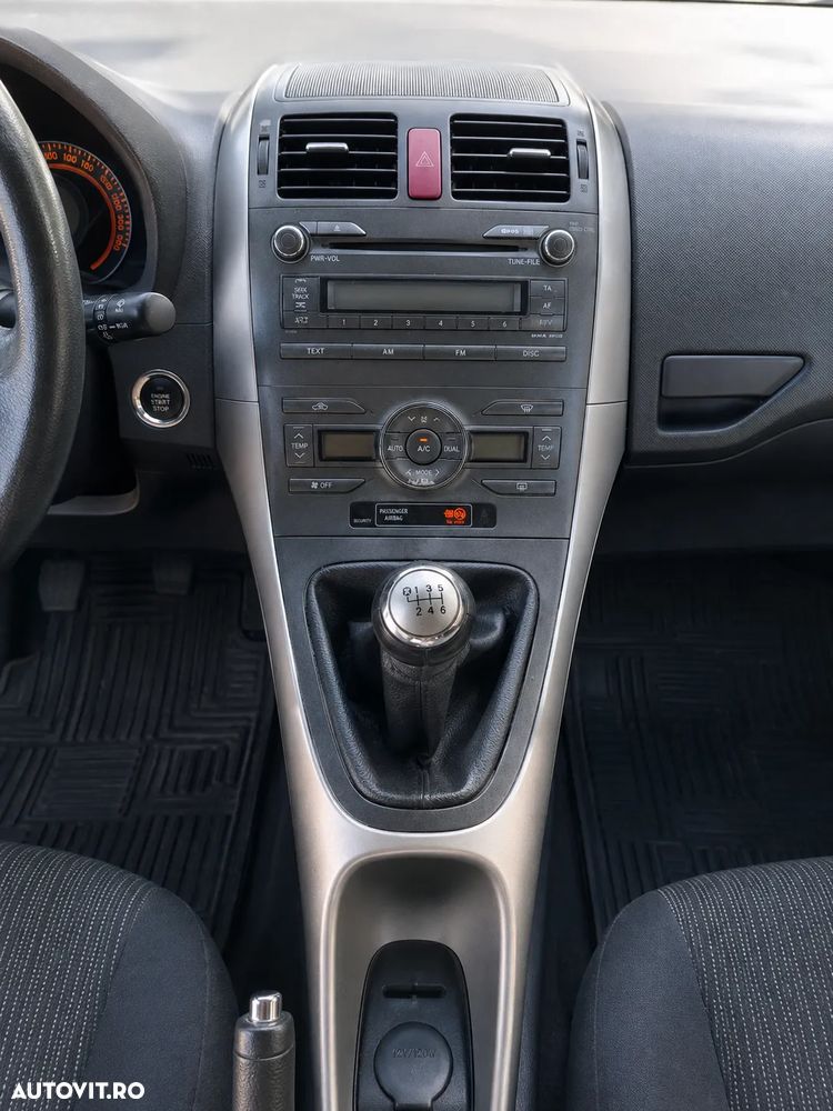 Toyota Auris 2.0 D-4D Luna - 8