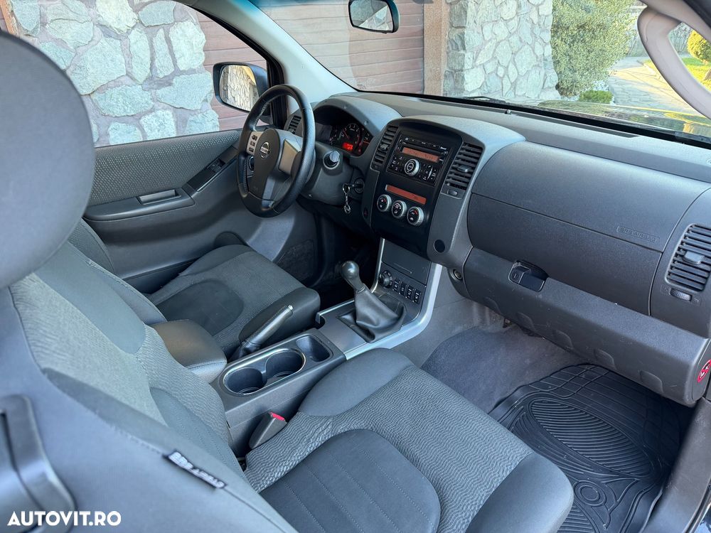 Nissan Navara XE - 12