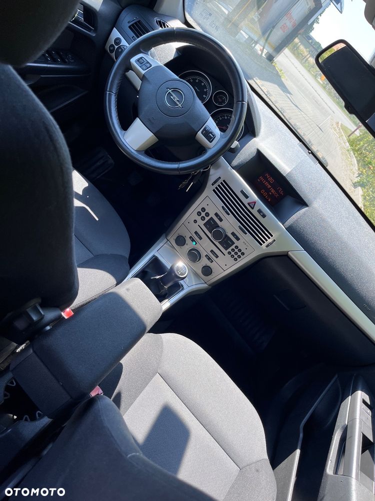 Opel Astra - 16