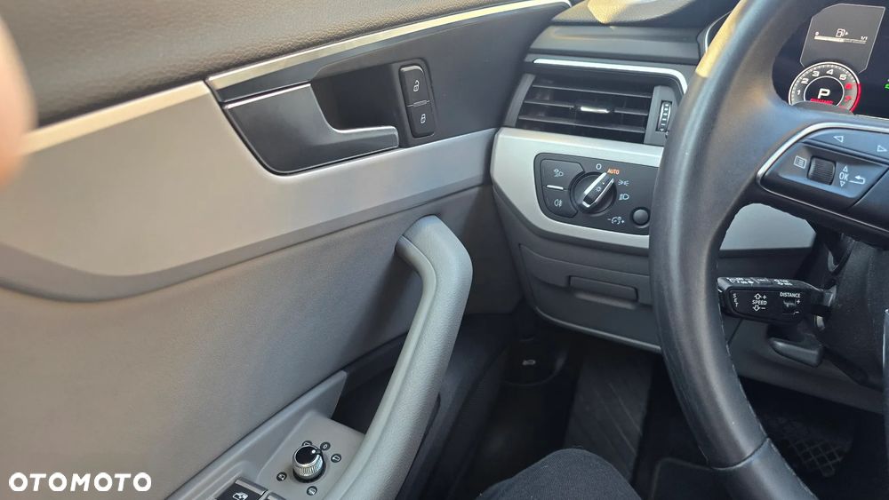Audi A4 Limousine 40 TFSI mHEV Quattro Advanced S tronic - 11