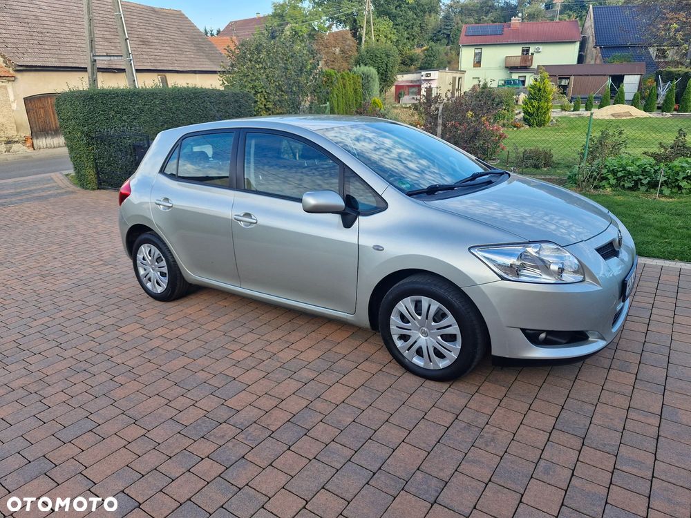 Toyota Auris 2007 photo 3