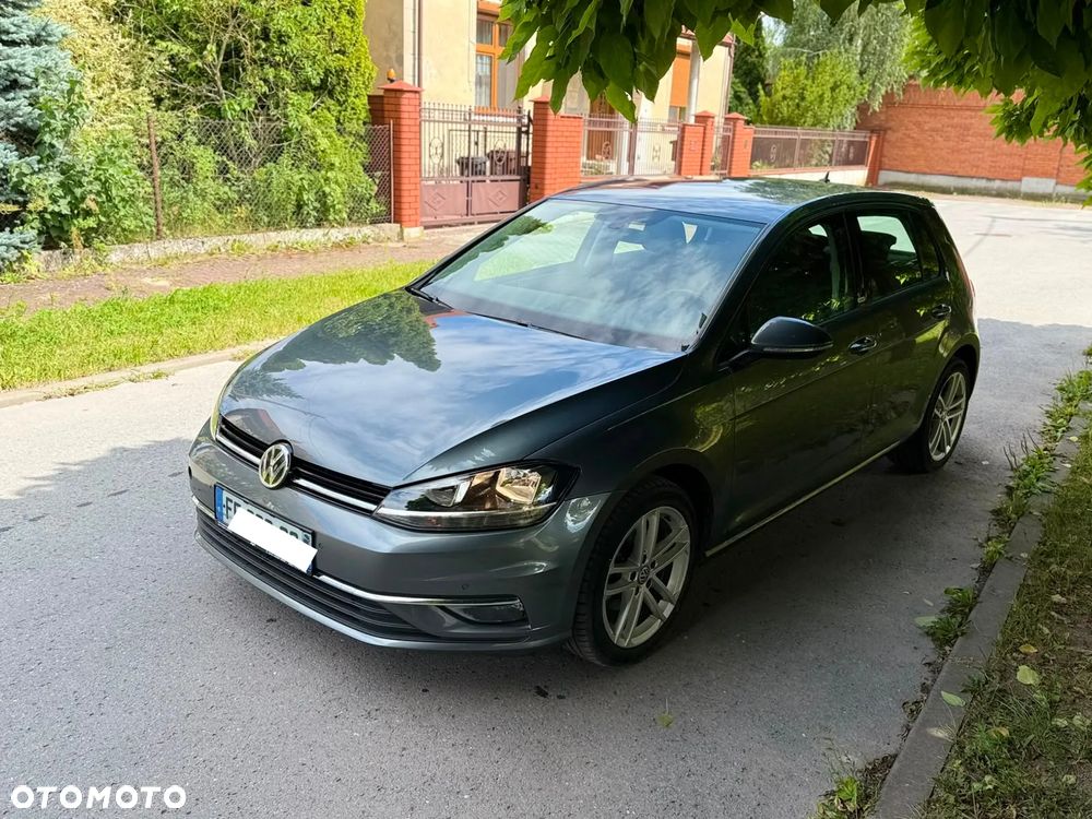 Volkswagen Golf - 1