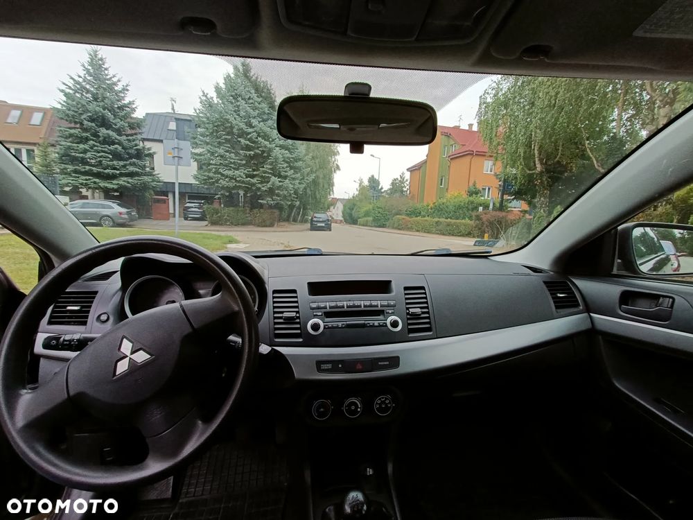 Mitsubishi Lancer - 11