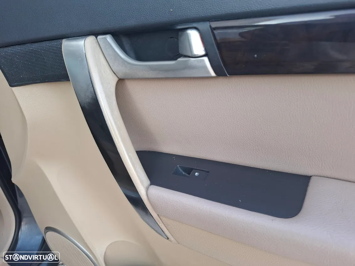 Chevrolet Captiva 2.0 VCDi LT 7L - 38