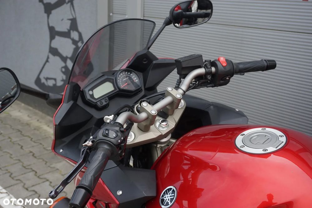 Yamaha XJ - 17