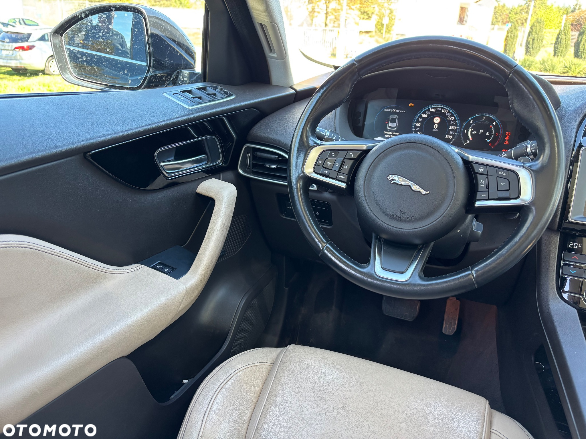 Jaguar E-Pace - 10