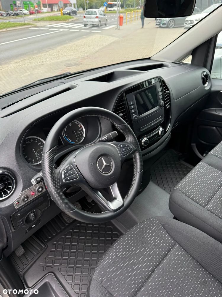 Mercedes-Benz eVito Karawan - 8