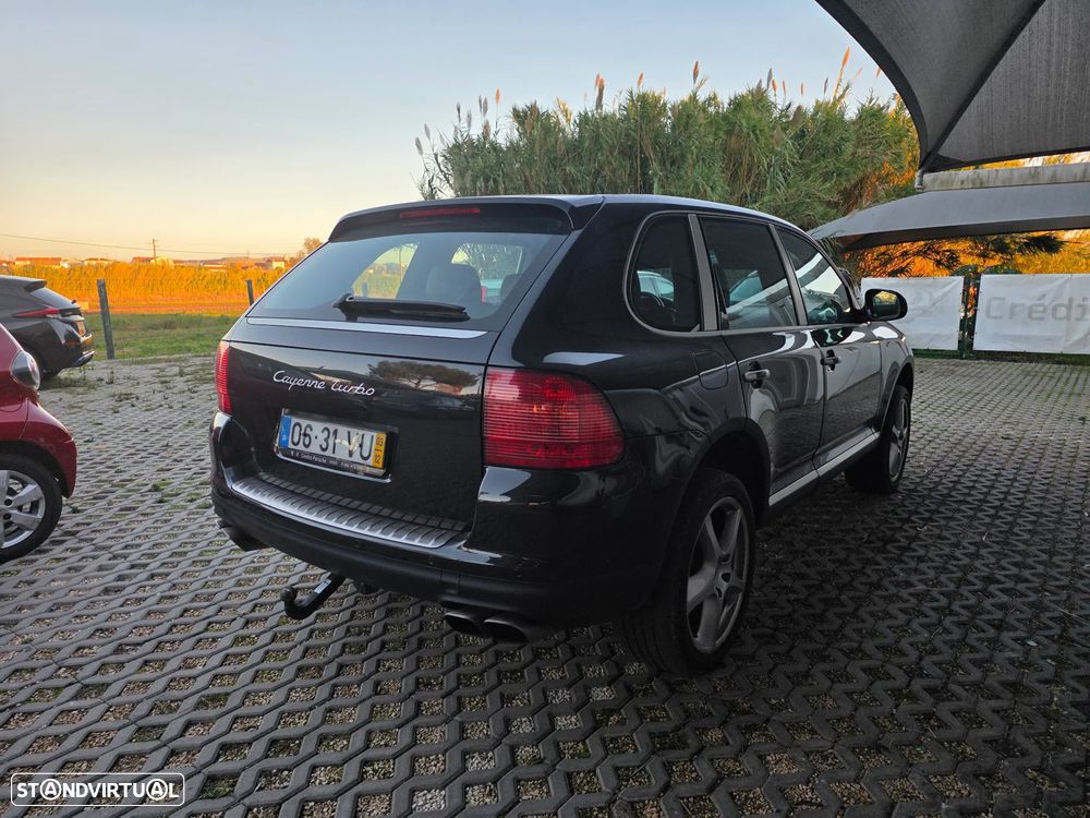 Porsche Cayenne Turbo - 11
