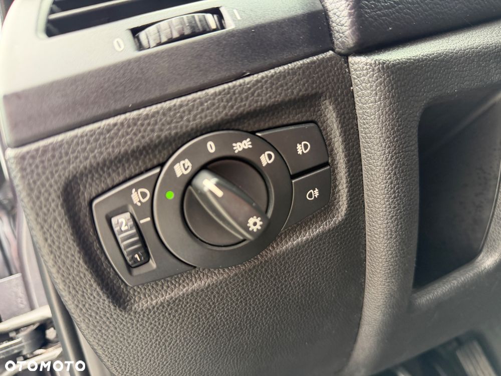 BMW Seria 1 116i - 16