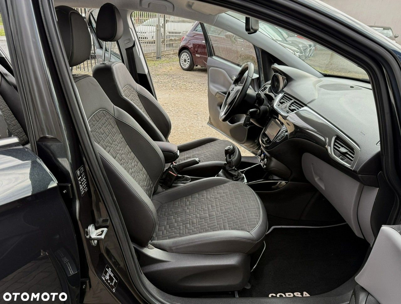Opel Corsa 1.4 T Cosmo S&S - 21